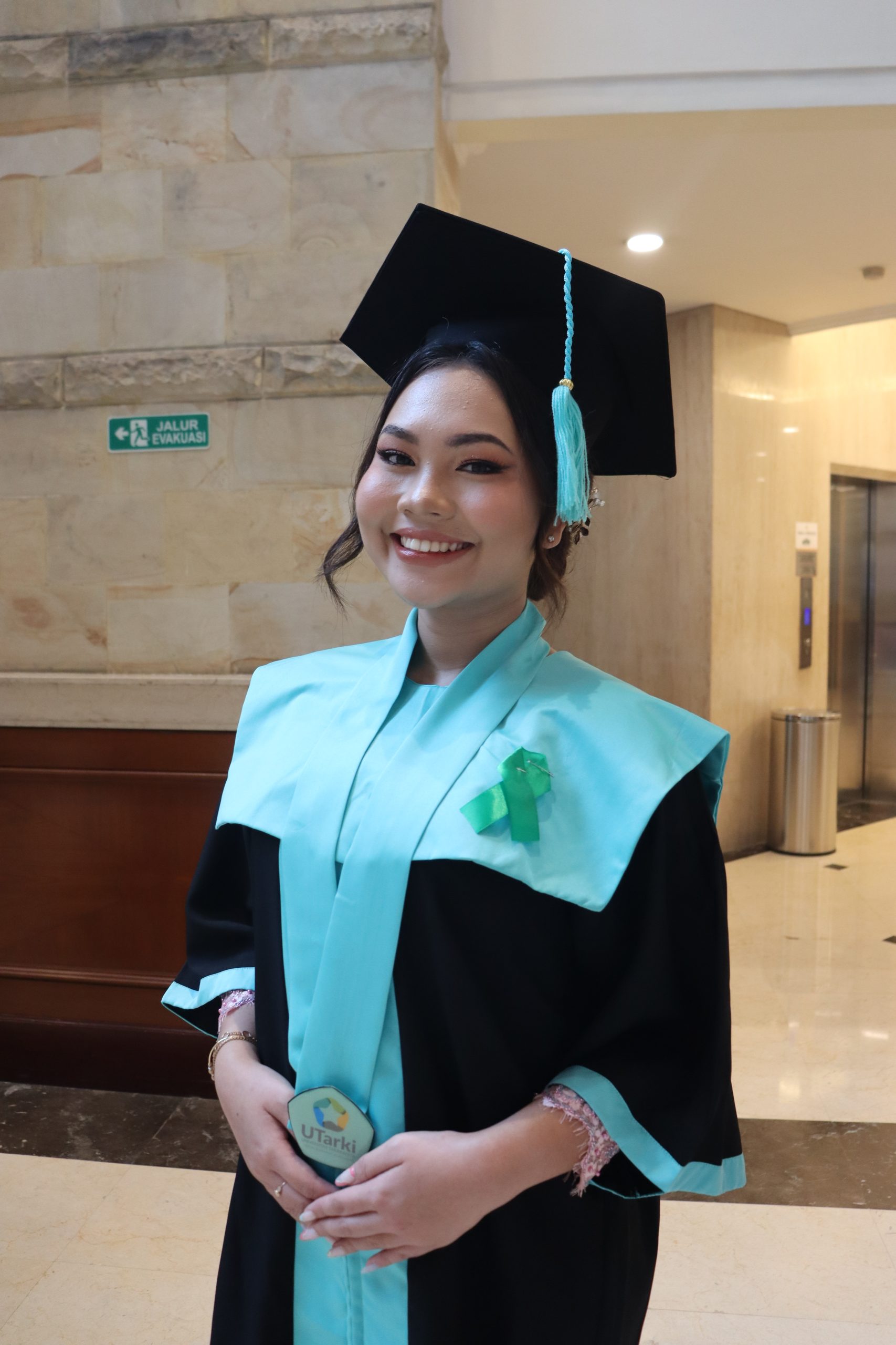 Apriliana Simanungkalit - Alumni S1 Ilmu Komunikasi 2021