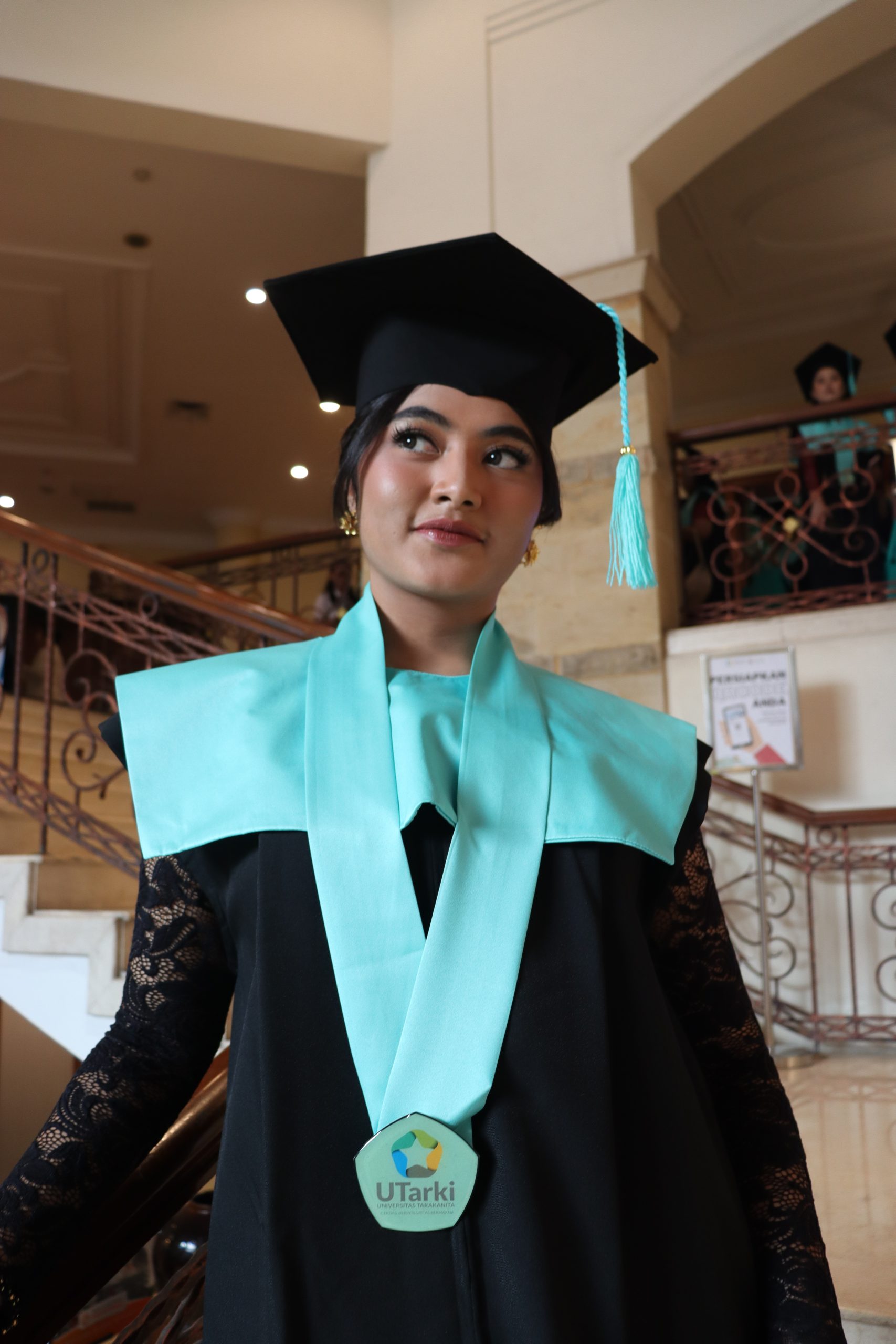 Louratte Monica Nehemia G.- Alumni D3 Sekretari 2022